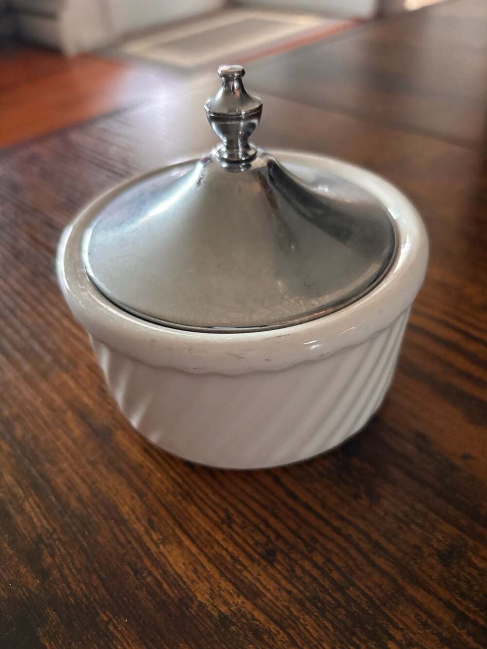 Hall Pottery White Ceramic Sugar Bowl 498 With Lid
